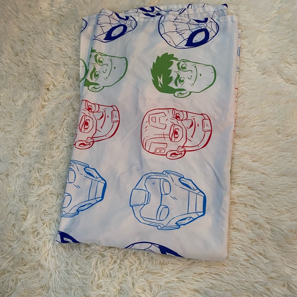 Marvel Superheroes toddler crib bed sheet